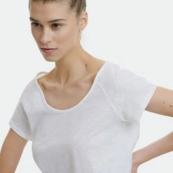 Η καλύτερη συμφωνία 😉 T-shirts | Μπλούζα κοντό μανίκι BodyTalk V-Neck Γυναικείο T-Shirt White ⭐ -Ηλεκτρονικό κατάστημα 24 μπουκαλιών bodytalk bdtkwco v neck tshirt 100co 6