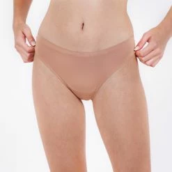 Best Pirce ✨ Εσώρουχα BodyTalk Invisible Thong Γυναικείο Εσώρουχο TANNED SKIN ❤️